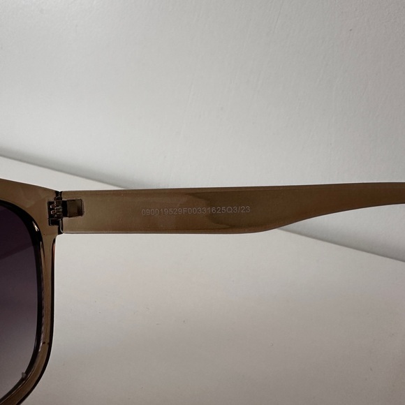 Elegant Brown Sunglasses - Picture 3 of 3